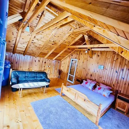 Holiday home Vanatorilor *
